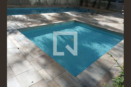 Apartamento à venda com 61m², 3 quartos e 1 vagaÁrea comum - Piscina