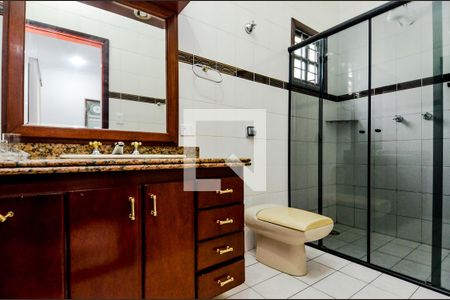 Casa à venda com 255m², 3 quartos e 4 vagasBanheiro da Suíte 3