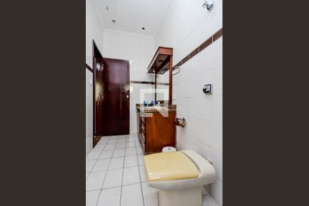 Casa à venda com 255m², 3 quartos e 4 vagasBanheiro da Suíte 2