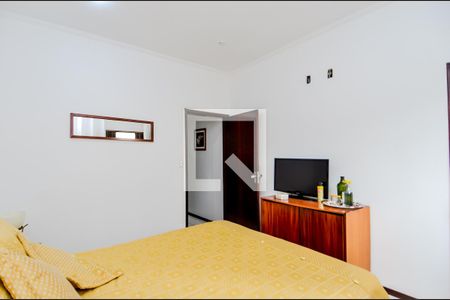 Casa à venda com 255m², 3 quartos e 4 vagasSuíte 1