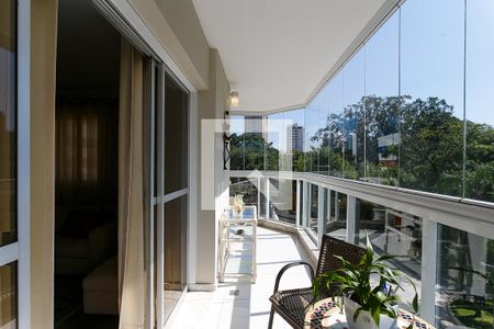 Apartamento à venda com 224m², 4 quartos e 3 vagasVaranda