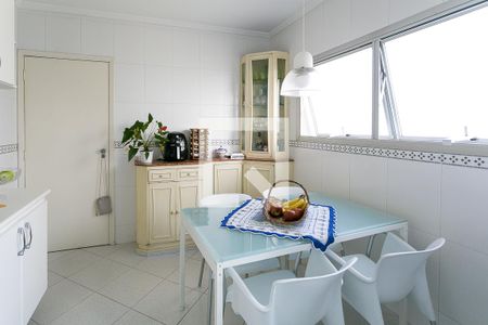 Apartamento à venda com 224m², 4 quartos e 3 vagasCozinha