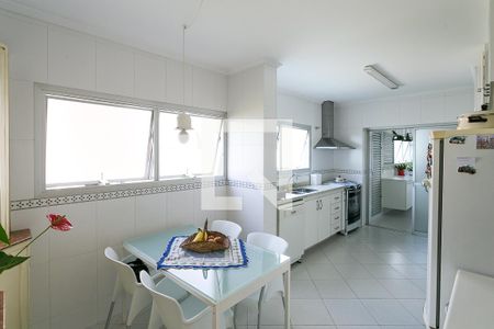 Apartamento à venda com 224m², 4 quartos e 3 vagasCozinha