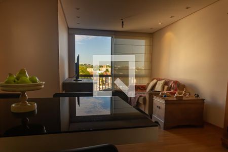 Sala de apartamento à venda com 3 quartos, 76m² em Partenon, Porto Alegre