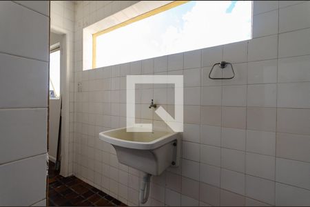 Apartamento para alugar com 85m², 2 quartos e sem vagaCozinha e Área de Serviço