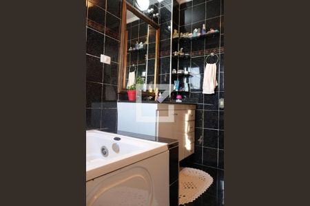 Apartamento à venda com 180m², 3 quartos e 2 vagasSuíte banheiro 