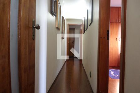 Corredor  de apartamento à venda com 3 quartos, 180m² em Jardim Jabaquara, São Paulo