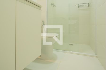 Banheiro de kitnet/studio para alugar com 1 quarto, 26m² em Indianópolis, São Paulo