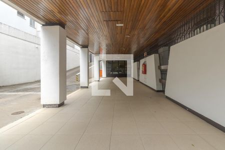 Apartamento à venda com 73m², 2 quartos e sem vaga Apartamento à venda com 73m², 2 quartos e sem vagaHall social