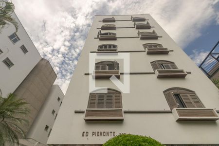 Apartamento à venda com 73m², 2 quartos e sem vaga Apartamento à venda com 73m², 2 quartos e sem vagaFachada