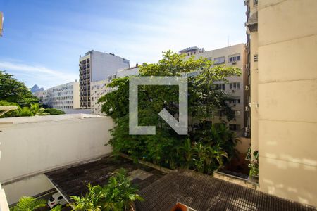Vista da sala  de apartamento à venda com 4 quartos, 145m² em Copacabana, Rio de Janeiro