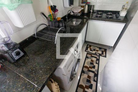Cozinha e Área de Serviço de apartamento à venda com 2 quartos, 34m² em Vila Dalila, São Paulo
