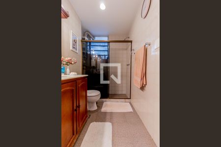 Apartamento à venda com 220m², 3 quartos e 2 vagas Apartamento à venda com 220m², 3 quartos e 2 vagasBanheiro Social