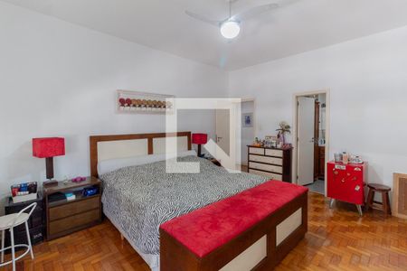 Apartamento à venda com 220m², 3 quartos e 2 vagas Apartamento à venda com 220m², 3 quartos e 2 vagasSuíte