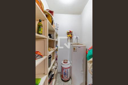 Apartamento à venda com 220m², 3 quartos e 2 vagas Apartamento à venda com 220m², 3 quartos e 2 vagasDespensa
