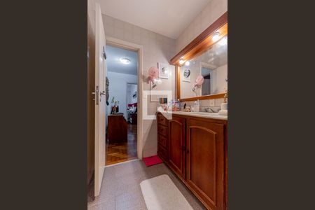 Apartamento à venda com 220m², 3 quartos e 2 vagas Apartamento à venda com 220m², 3 quartos e 2 vagasBanheiro Social