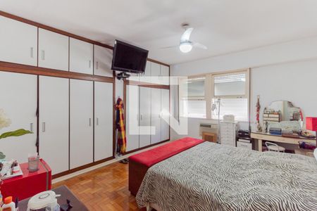 Apartamento à venda com 220m², 3 quartos e 2 vagas Apartamento à venda com 220m², 3 quartos e 2 vagasSuíte