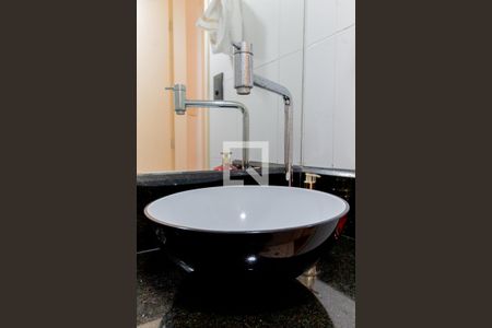 Apartamento à venda com 220m², 3 quartos e 2 vagas Apartamento à venda com 220m², 3 quartos e 2 vagasLavabo