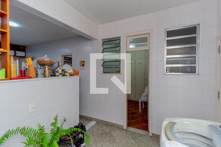 Apartamento à venda com 220m², 3 quartos e 2 vagas Apartamento à venda com 220m², 3 quartos e 2 vagasÁrea de Serviço