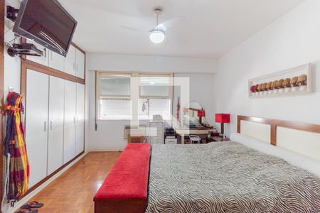 Apartamento à venda com 220m², 3 quartos e 2 vagas Apartamento à venda com 220m², 3 quartos e 2 vagasSuíte