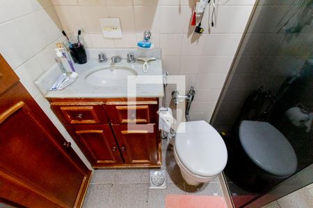 Apartamento à venda com 220m², 3 quartos e 2 vagas Apartamento à venda com 220m², 3 quartos e 2 vagasBanheiro da Suíte