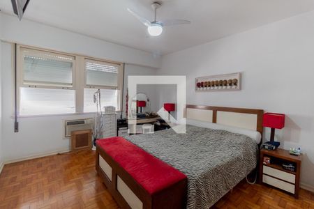 Apartamento à venda com 220m², 3 quartos e 2 vagas Apartamento à venda com 220m², 3 quartos e 2 vagasSuíte