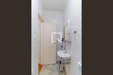 Apartamento à venda com 220m², 3 quartos e 2 vagas Apartamento à venda com 220m², 3 quartos e 2 vagasBanheiro de serviço