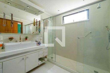 Apartamento à venda com 510m², 5 quartos e 4 vagas Apartamento à venda com 510m², 5 quartos e 4 vagasBanheiro Suíte