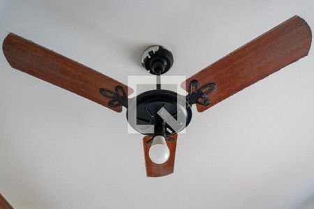 Casa à venda com 160m², 3 quartos e 3 vagasSuite Detalhe