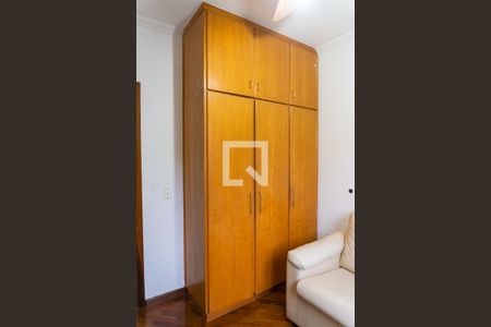 Casa à venda com 160m², 3 quartos e 3 vagasQuarto 2 - Armários