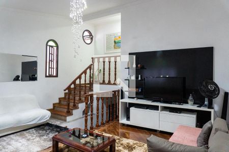 Casa à venda com 160m², 3 quartos e 3 vagasSala