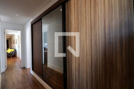 Apartamento à venda com 227m², 4 quartos e 4 vagasCorredor - Armário