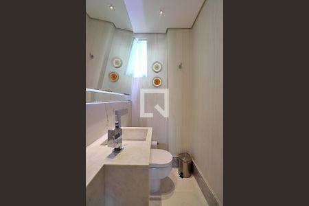Apartamento à venda com 227m², 4 quartos e 4 vagasLavabo