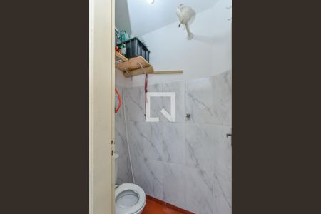 Apartamento à venda com 90m², 2 quartos e sem vagaBanheiro de serviço