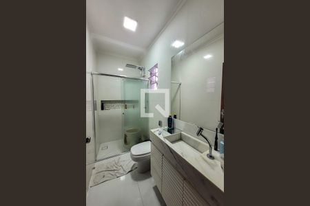 Casa à venda com 200m², 3 quartos e 3 vagas Casa à venda com 200m², 3 quartos e 3 vagasBanheiro Social