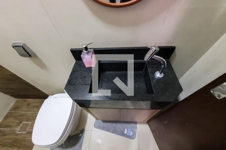 Casa à venda com 200m², 3 quartos e 3 vagas Casa à venda com 200m², 3 quartos e 3 vagasBanheiro de serviço