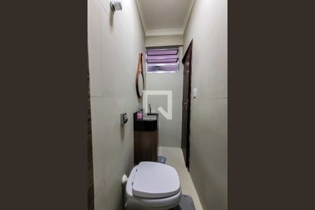 Casa à venda com 200m², 3 quartos e 3 vagas Casa à venda com 200m², 3 quartos e 3 vagasBanheiro de serviço