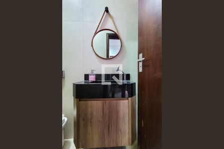 Casa à venda com 200m², 3 quartos e 3 vagas Casa à venda com 200m², 3 quartos e 3 vagasBanheiro de serviço