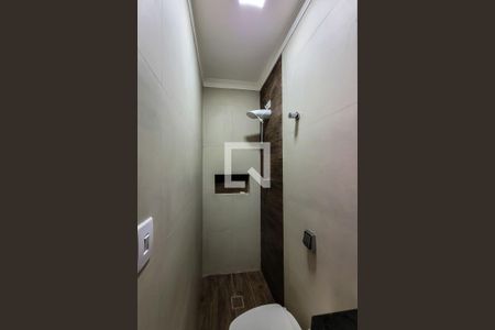 Casa à venda com 200m², 3 quartos e 3 vagas Casa à venda com 200m², 3 quartos e 3 vagasBanheiro de serviço