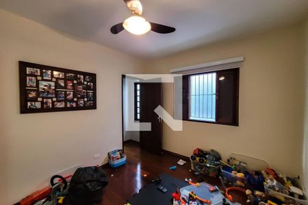 Casa à venda com 200m², 3 quartos e 3 vagas Casa à venda com 200m², 3 quartos e 3 vagasQuarto 2