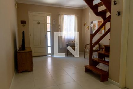 Sala de casa à venda com 2 quartos, 80m² em Cavalhada, Porto Alegre