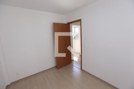 Quarto 2 de apartamento à venda com 2 quartos, 47m² em Chácaras Califórnia, Contagem