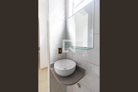 Banheiro de casa para alugar com 1 quarto, 21m² em Jaguaré, São Paulo