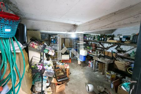 Casa à venda com 250m², 2 quartos e 3 vagasFundos / sala