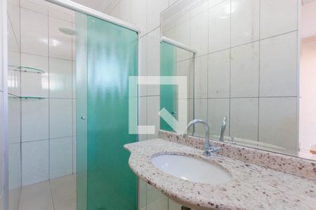 Casa à venda com 130m², 4 quartos e 2 vagasBanheiro SUite 1