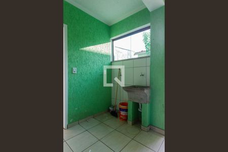 Casa à venda com 130m², 4 quartos e 2 vagasLavanderia