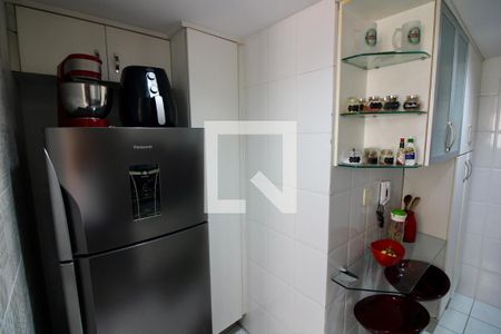 Apartamento à venda com 107m², 3 quartos e 2 vagas Apartamento à venda com 107m², 3 quartos e 2 vagasCozinha