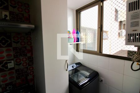 Apartamento à venda com 107m², 3 quartos e 2 vagas Apartamento à venda com 107m², 3 quartos e 2 vagasÁrea de Serviço