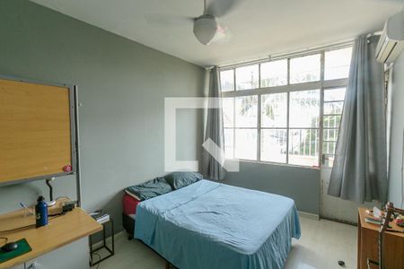 Quarto de apartamento à venda com 3 quartos, 98m² em Menino Deus, Porto Alegre