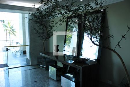 Apartamento para alugar com 202m², 3 quartos e 1 vagaHall social